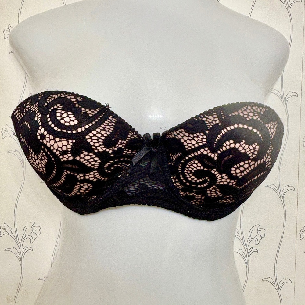 Marilyn Monroe Black & Pink Lace Wired Push Up Strapless Bra - 38C